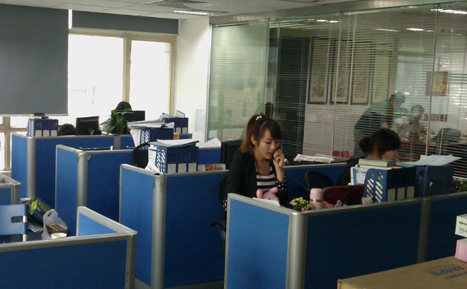 武汉市邦星驰商贸有限公司日用百货与五金建材批发选品对比分析